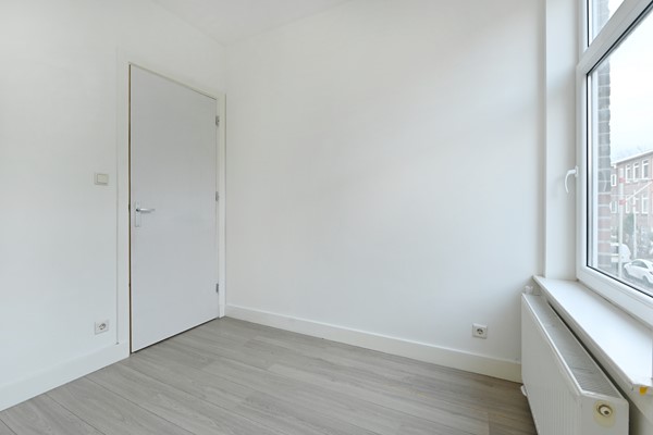 Medium property photo - Larensestraat 128, 2574 VM Den Haag
